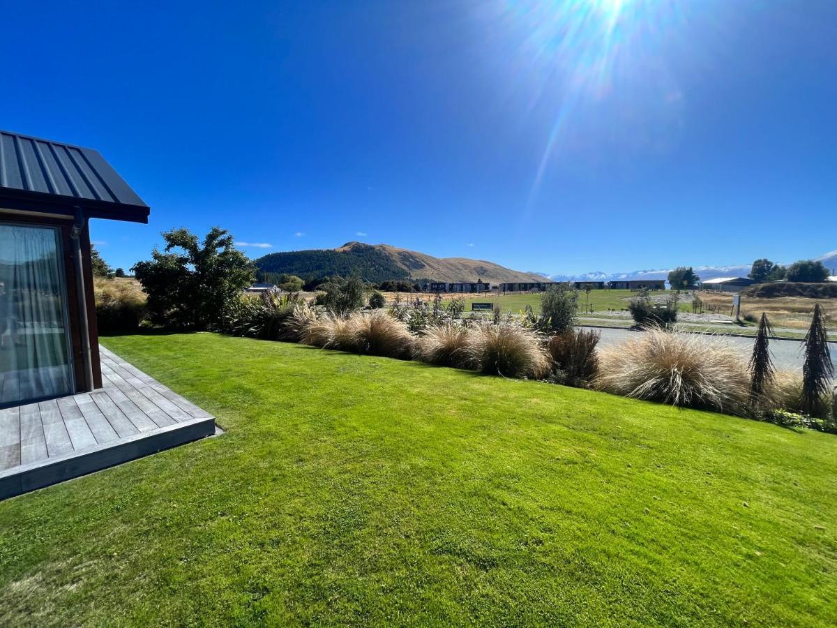 Boulder 15 * Lake Tekapo